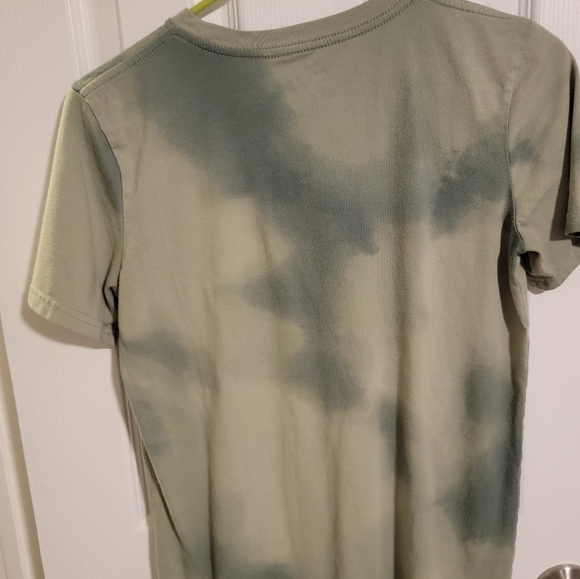 tshirt - Picture 3 of 3